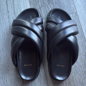 Anime Bing - Lizzie Slides - Black
